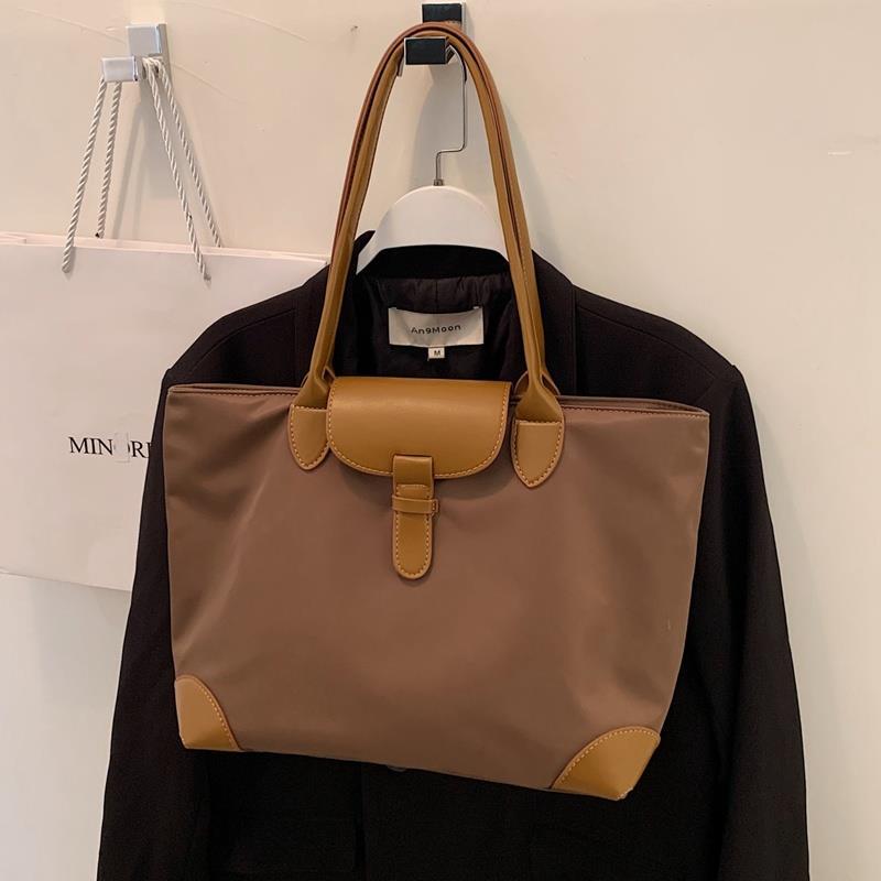 Premium Women’s Commuter Tote Bag