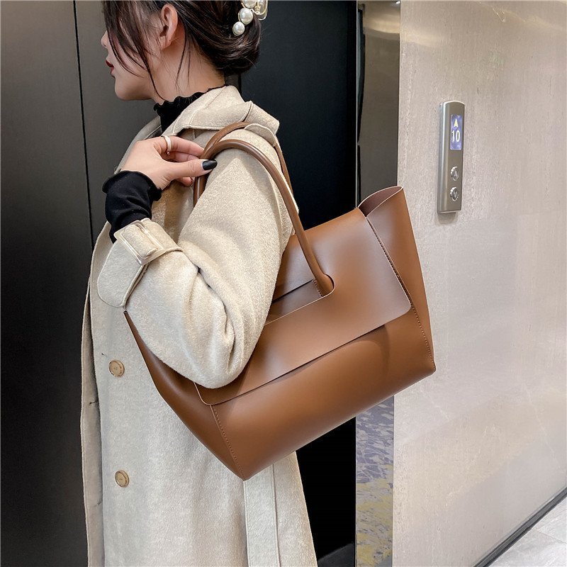 Retro Leather Tote Bag for Women